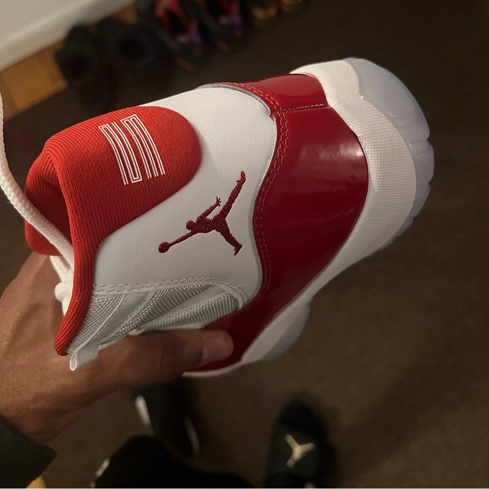 Retro Air Jordan Cherry 11s size 11.5